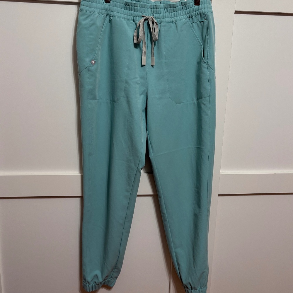 Figs - Seaglass Regina Scrub Pants Size L - Like New! - Picture 2 of 2